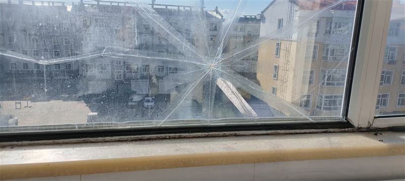 维修窗户