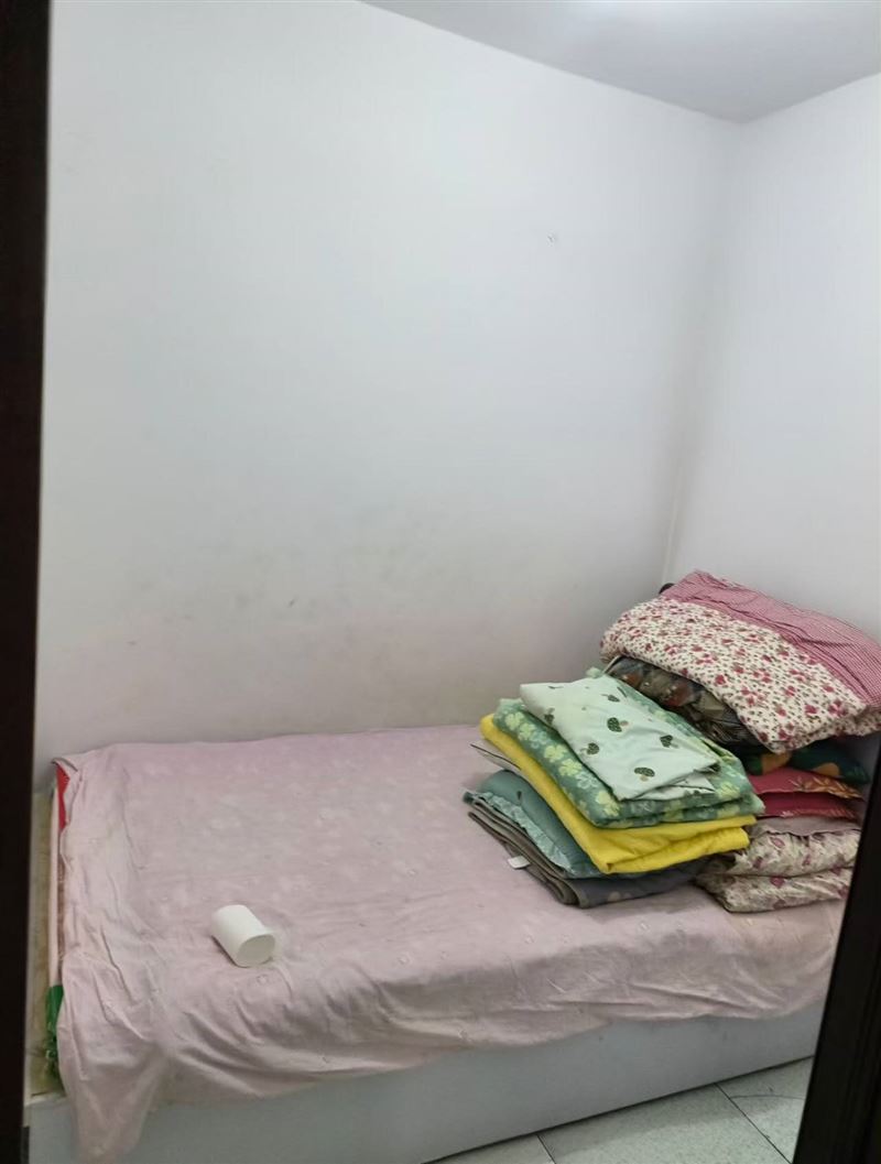 红都楼2单元401室出租