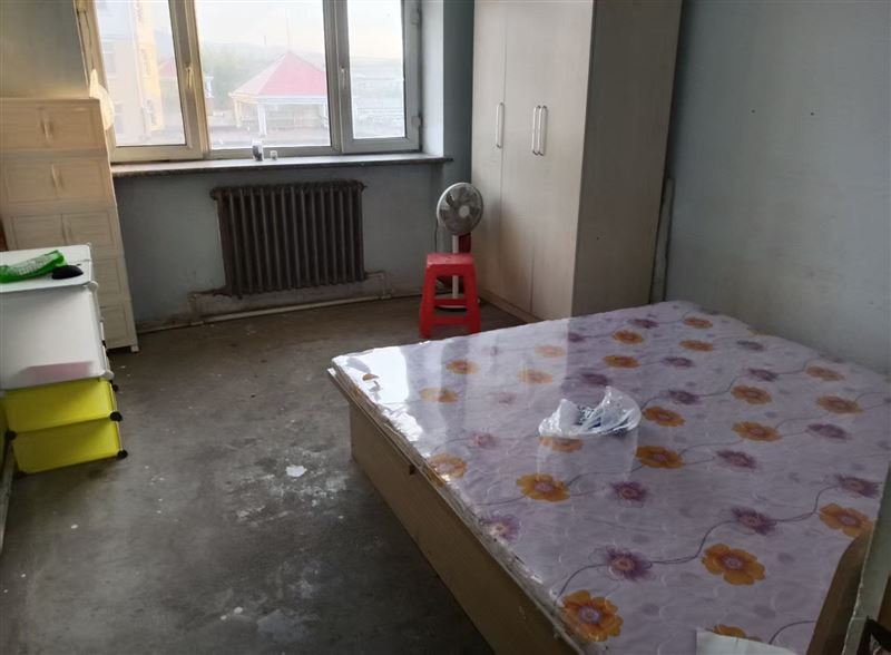 海天小区5楼出租