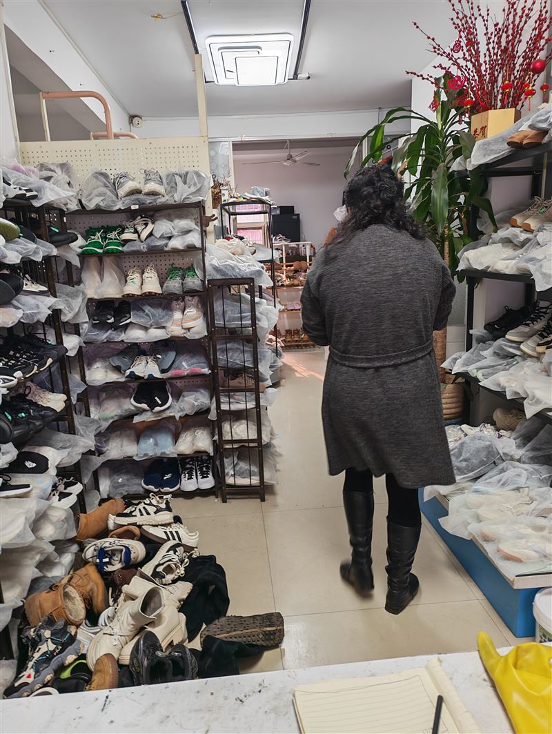 盈利中洗鞋店外兑