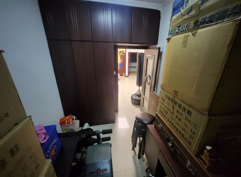 卖房，吉利小区六楼73平18w