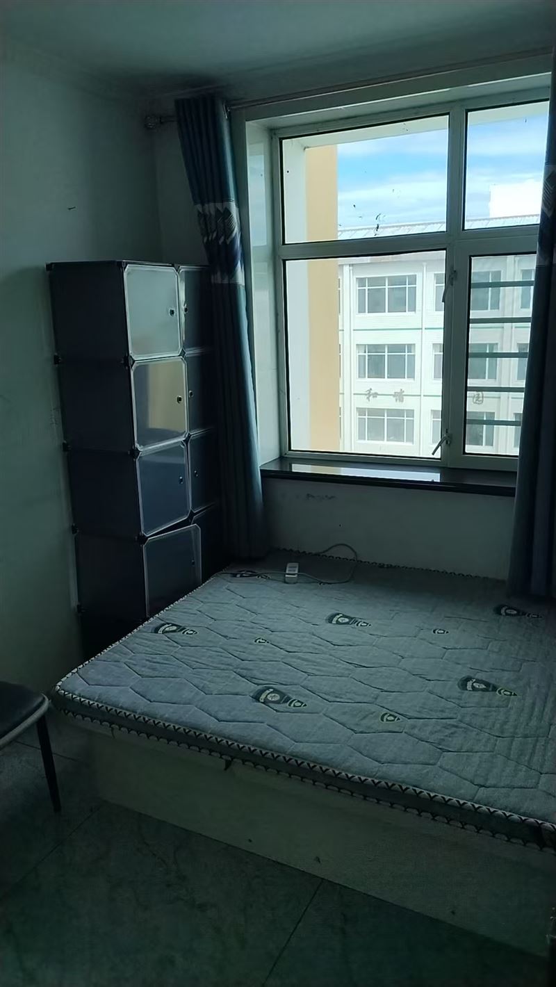 出租育才苑楼房