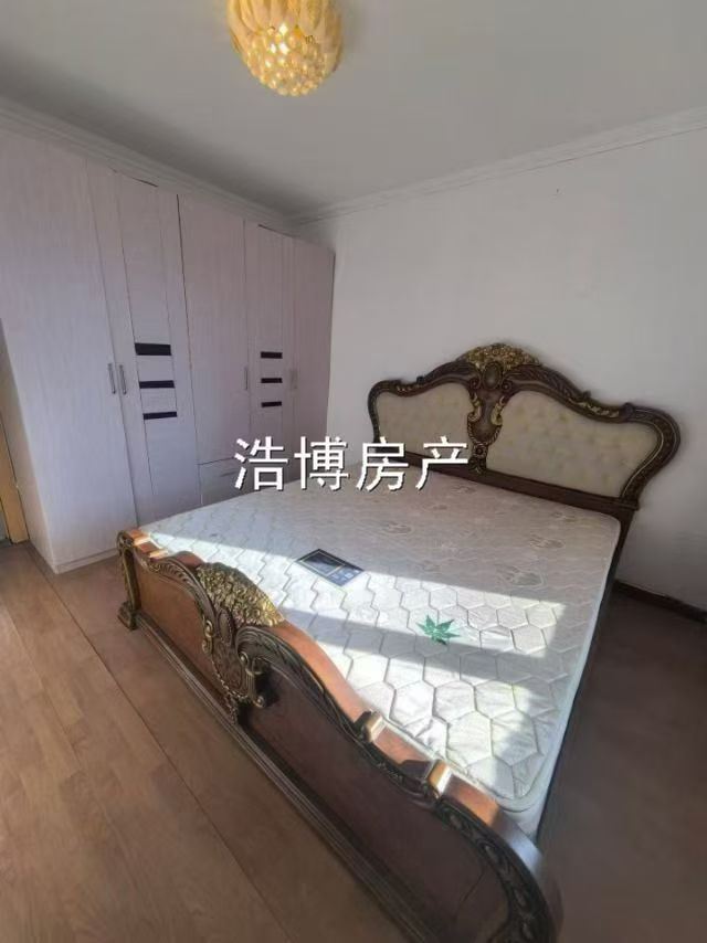 建行花园3楼119.8平