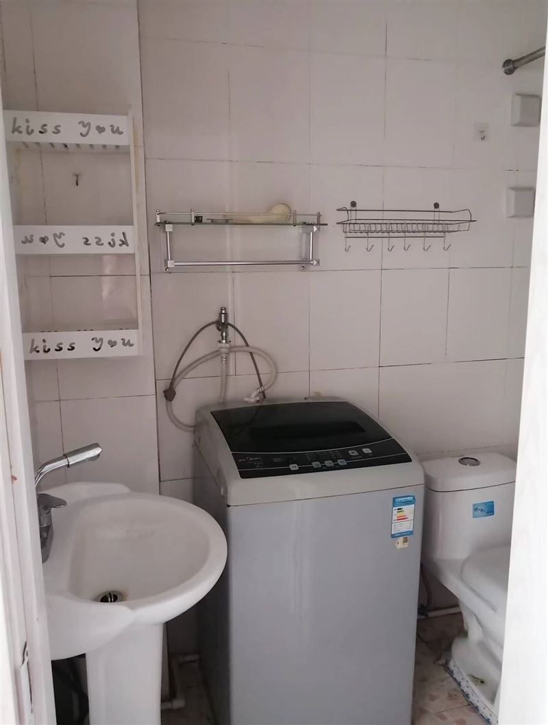 房主出租楼7500元每年双包