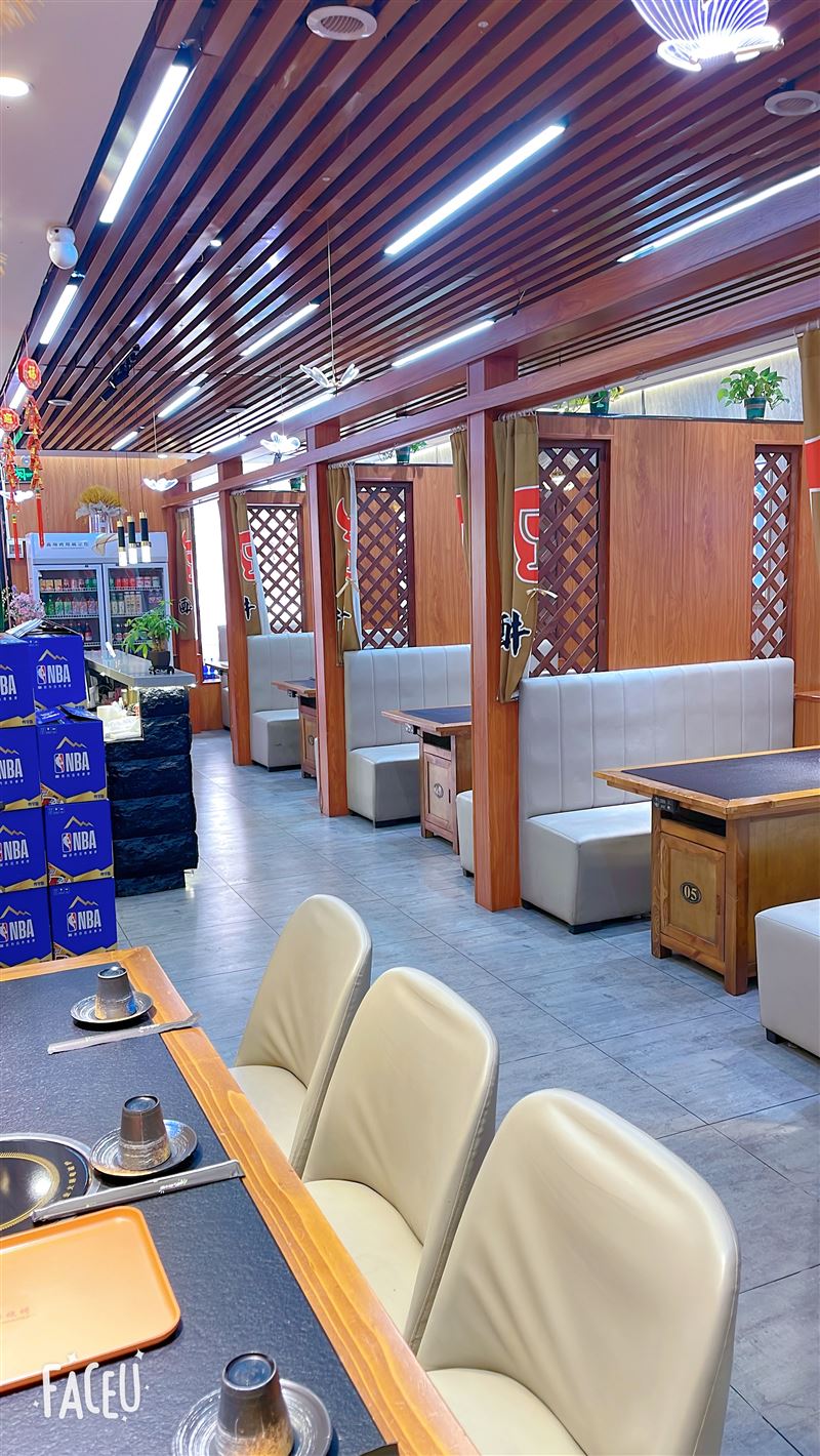 精品烧烤店外兑