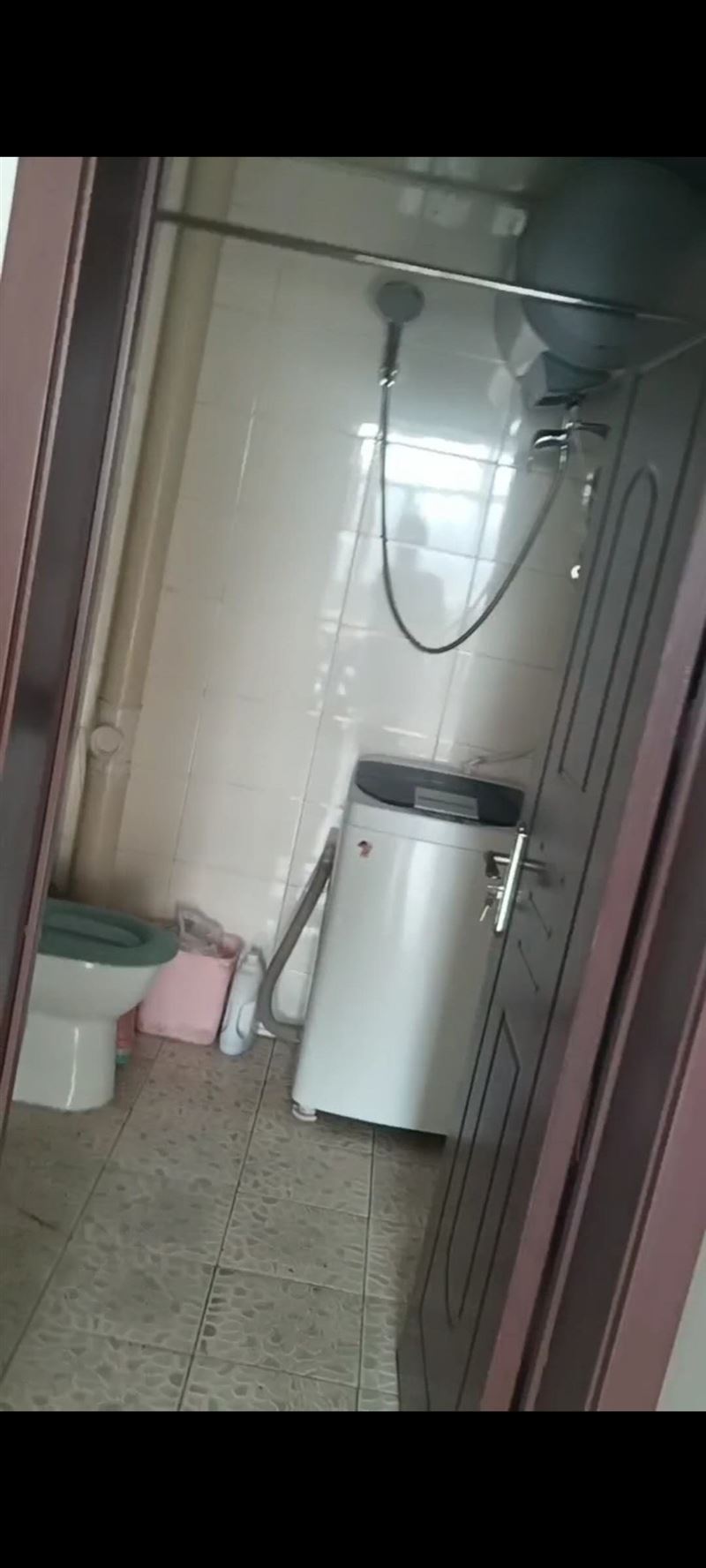 三楼出租  联系电话 13945591704