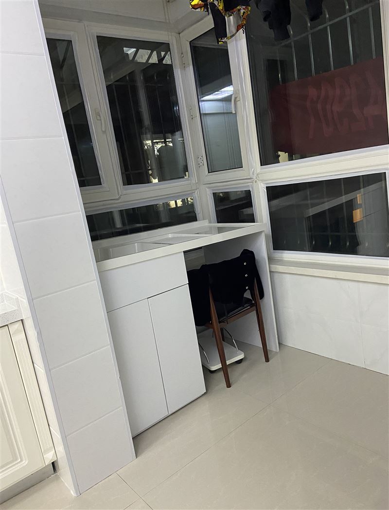 银达电梯八楼