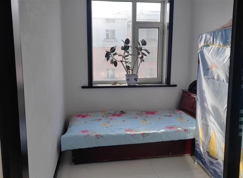 吉卖鸿福家园5楼