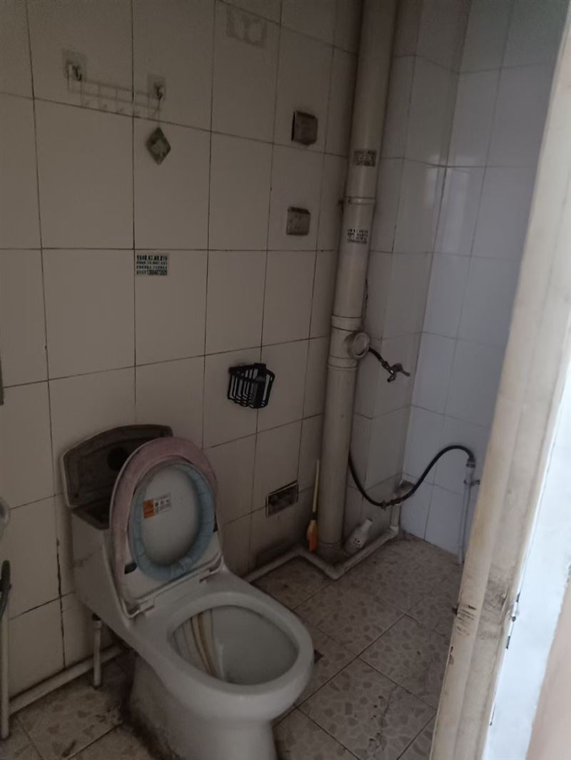 🈶房出租